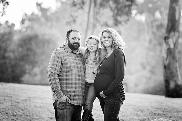 evhannah3hug2BW