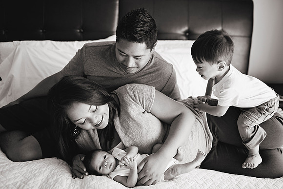 kyvenfambed2BW